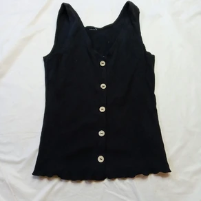 Camiseta con botones
